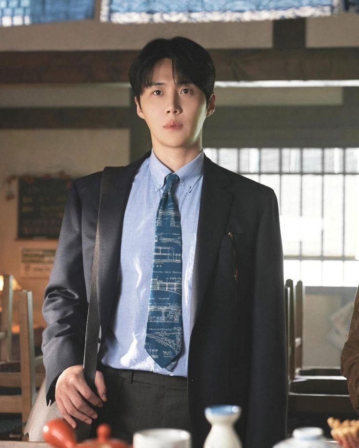 kdrama_menfess's tweet image. •kdm• can this love be translate ⚠️

Joo Hojin, anak tunggal, kaya raya, punya kilang anggur, suka baca buku, mentally stable, satset, aos, suka bersih", bisa banyak bahasa, bisa masak
-gabisa baca maps