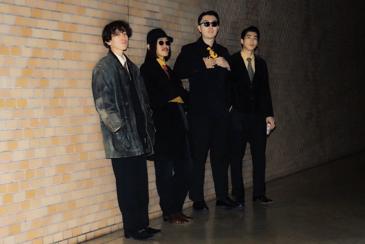【DANDRESYよりお知らせ】

この度4年ぶりに音楽活動を再開いたします。
それに併せてアーティスト写真をリニューアルしました。
DANDRESYのこれからにご期待ください。
どうぞヨロシクお願いします。

Vo.JAILLO
Ba.Yuhey
Dr.FUJINO
Gt.江戸昭八 

photo by Ayato Murakami 

#DANDRESY
