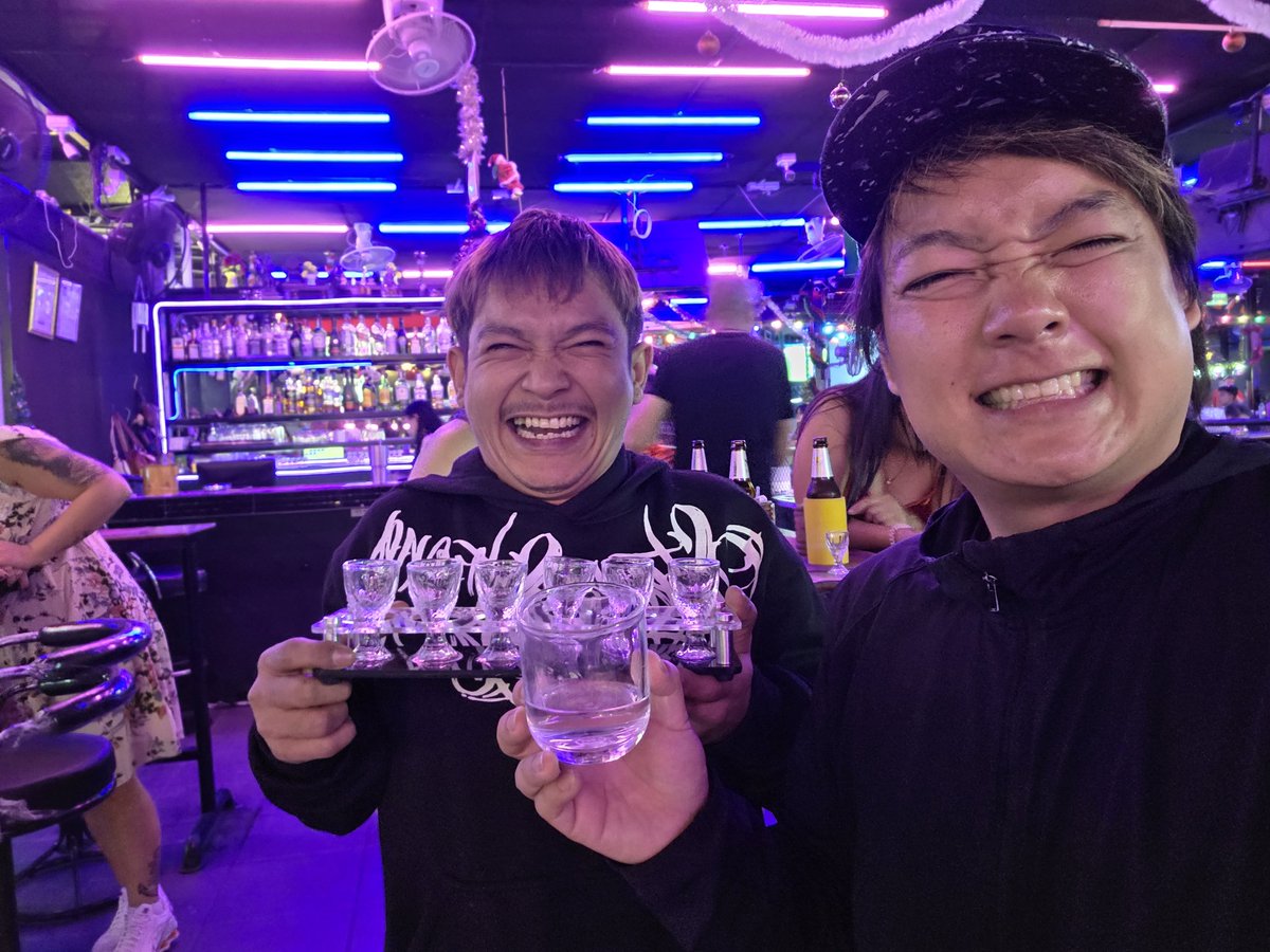 ud_thailand0414's tweet photo. 弟のMANA君は相変わらず元気でした🤣
#MYTHNIGHT #AREA51 https://t.co/HYifAGmZjS