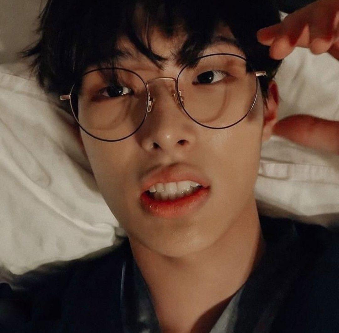 Computer_n_on's tweet image. 나 지금 이쁜거 봐야해