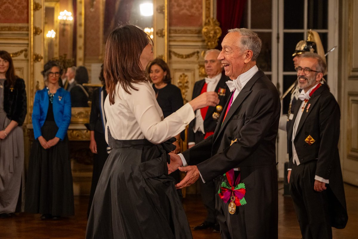 La Embajadora de Chile, Marina Teitelboim participó el 14 de enero de 2026 en los Saludos de Año Nuevo de los Embajadores acreditados en Portugal al Presidente de la República, Marcelo Rebelo de Sousa. 

🇨🇱en 🇵🇹