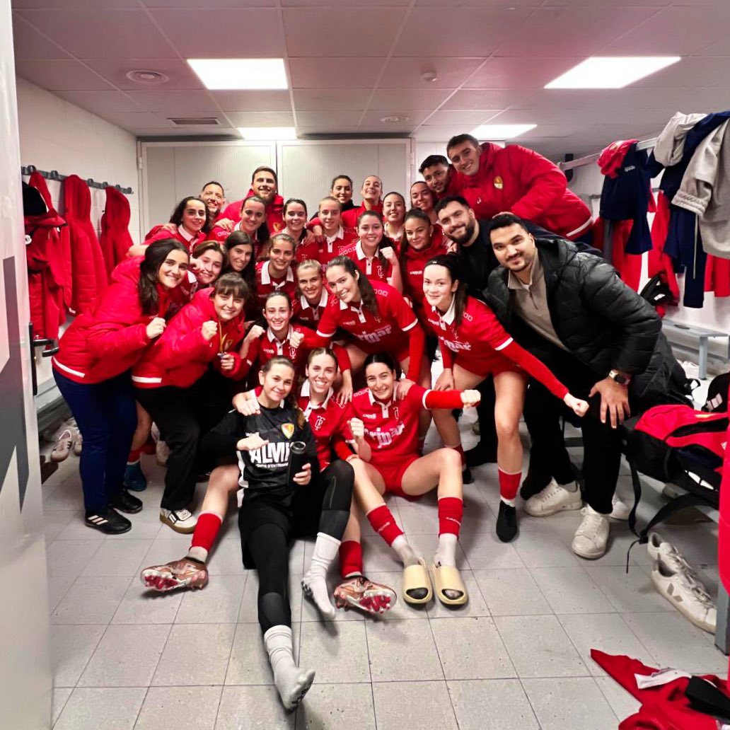 TerrassaFC's tweet photo. 🎉 IM-PA-RA-BLES! 🎉

😍 VICTÒRIA CONTRA EL #CFPALAUTORDERA (2️⃣-0️⃣) PER RETALLAR DISTÀNCIES AMB LA PRIMERA PLAÇA I... REBRE DIUMENGE (18H🕕) EL LÍDER A L'OLÍMPIC 𝗔𝗠𝗕 𝗧𝗢𝗧𝗘𝗦 𝗟𝗘𝗦 𝗚𝗔𝗡𝗘𝗦❗

🔜 NO ET PERDIS EL #TERRASSAFC-#RCDESPANYOL C!

🙌 AMUNT #TERRASSA! 🙌 https://t.co/6ydbuo4bsi