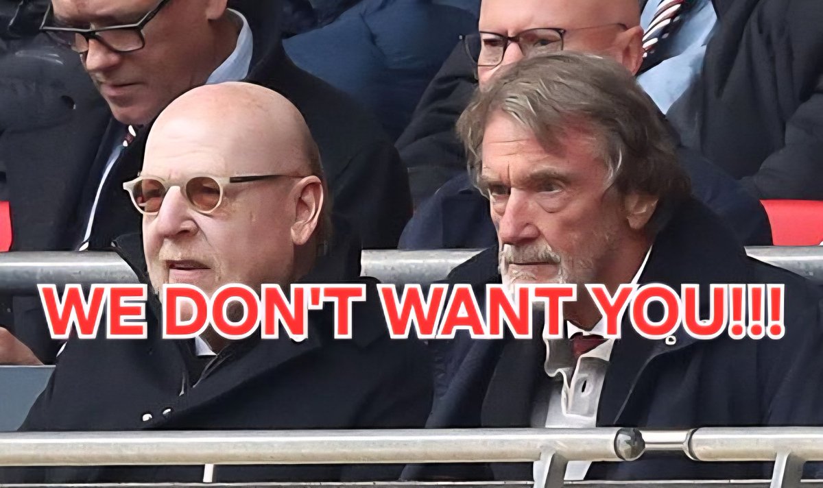 Gazelliottmufc's tweet photo. We don't want you here 

#GlazersOut #GlazersAreVileVermin #GlazersAndIneosOut @ManUtd https://t.co/5g8LmExJBE