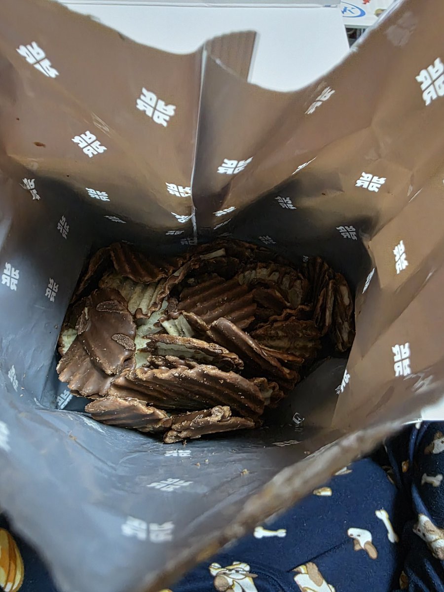 요네즈가 맛잇다한
로이스감자칩을 먹어요
아직은 잘 이해하지 못하겟다