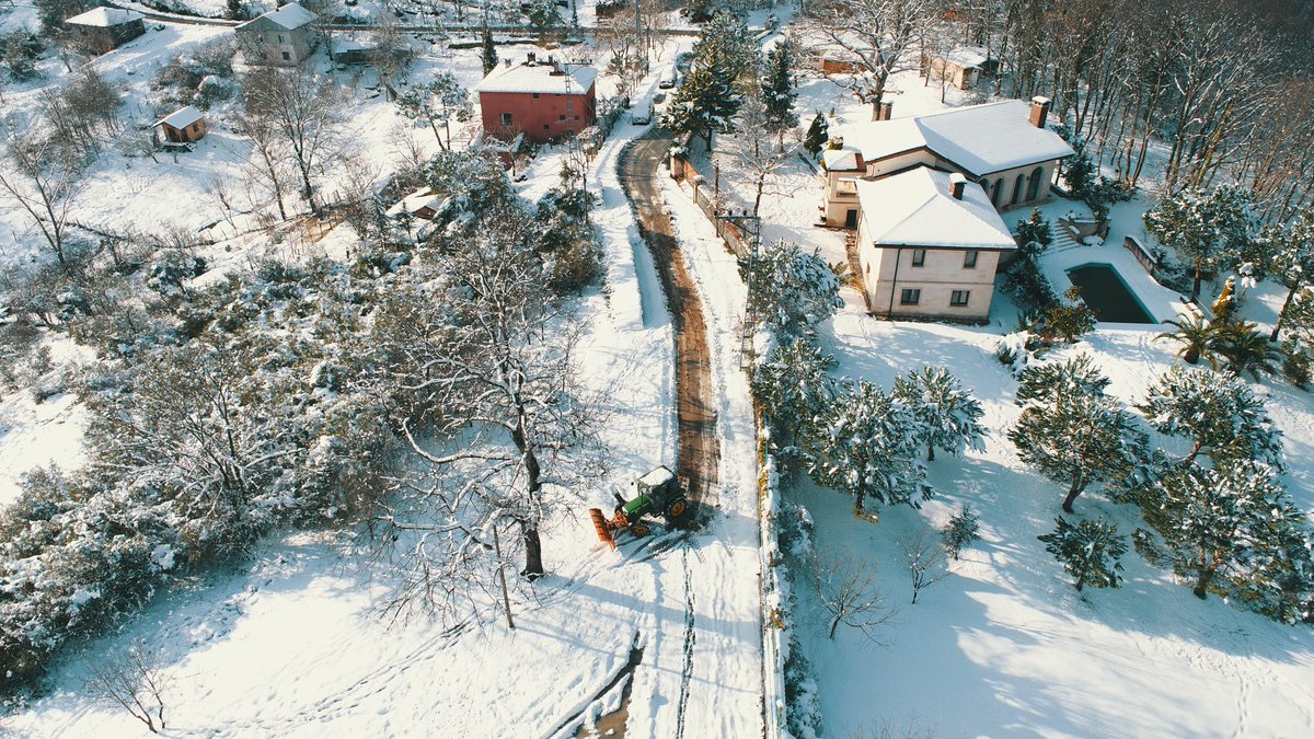 IbbYolYapim's tweet photo. ANLIK ❄️
📍 İstanbul

İBB’de İstanbul’a hizmet birlikle, mücadele ise omuz omuza. ❤️🤍❄️👏

@istanbulbld @ibbAkom
#Kar #KarKüreme #KışÇalışmaları #KarlaMücadele #İBB #UmutBurada #16Milyonİçin https://t.co/hzzlDAhFjy