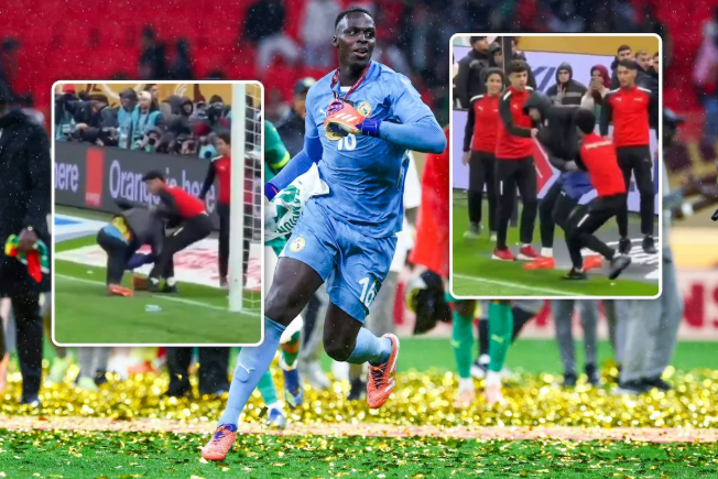 Degoutant gedrag van het gastland, en dan vragen veel mensen zich af waarom de #AfrikaCup nergens te zien was. #AFCON2025 #AFCONFinal #AFCON25 #Marokko