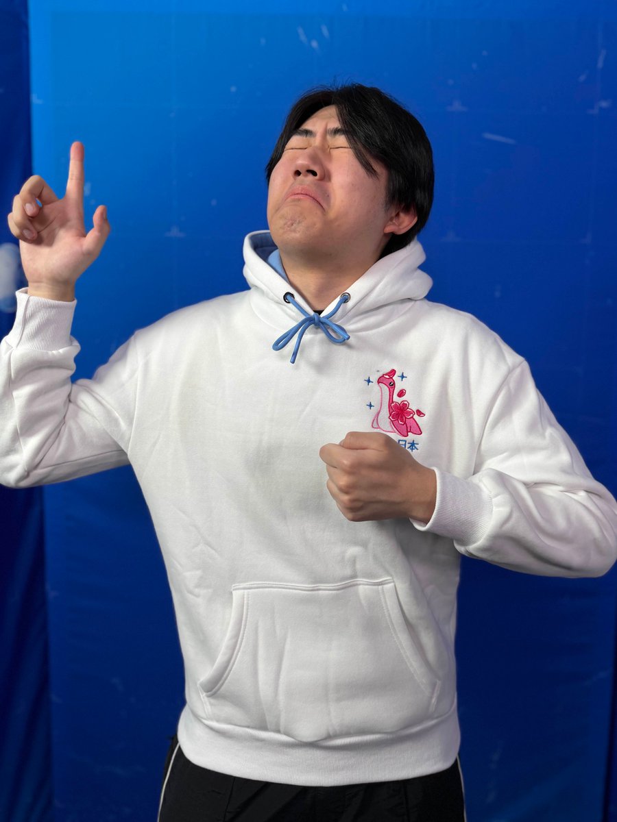 Who wore it better? 🤔

<a href="/IQ200YukaF/">FNATIC YukaF</a> vs. <a href="/Meltstera/">メルトステラ/RIDDLE</a>

Don't miss out on #ALGS Champs Merch!
Available until Jan 26: playapexshop.com ⏳