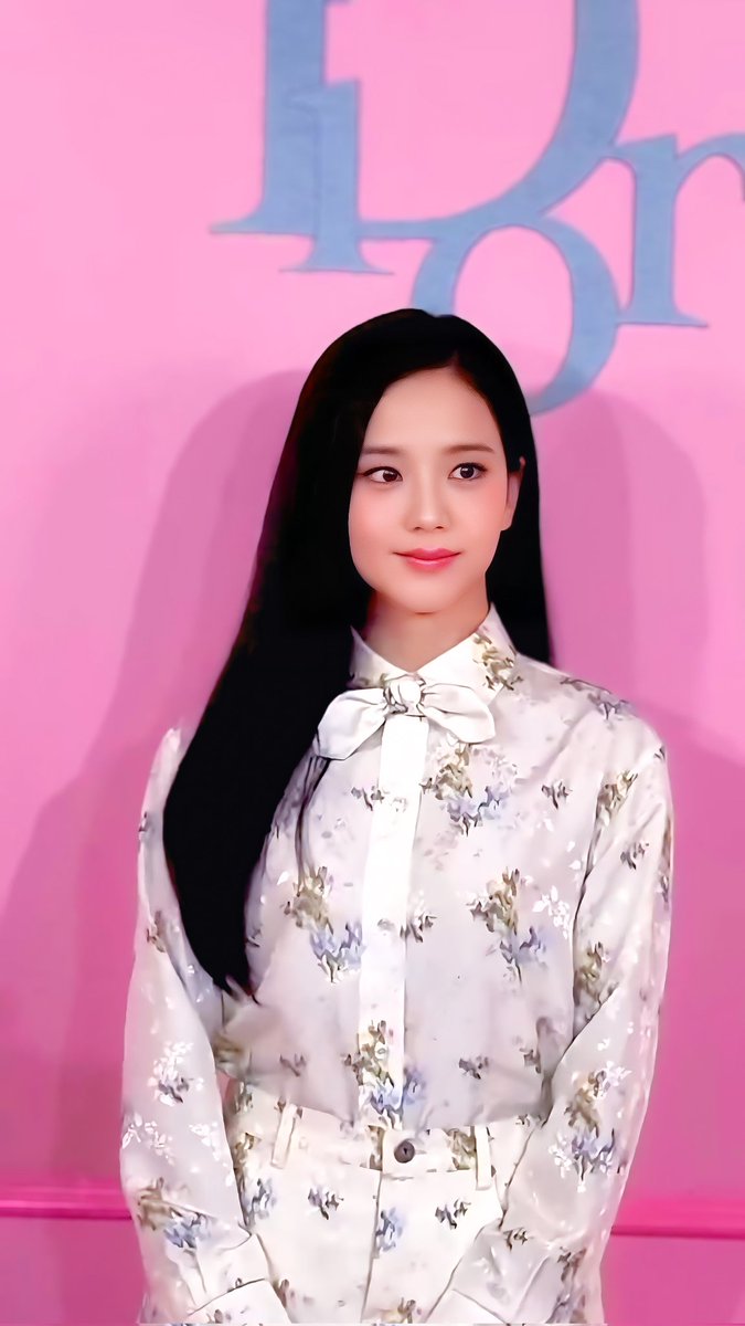 RossJS_'s tweet image. Earth Angel 😍
#JISOO #JISOOXDIOR