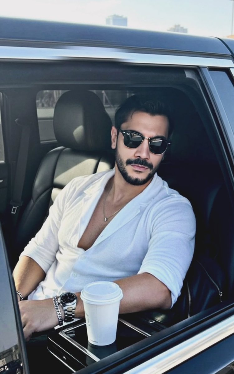 voidriss's tweet image. herif enfessss