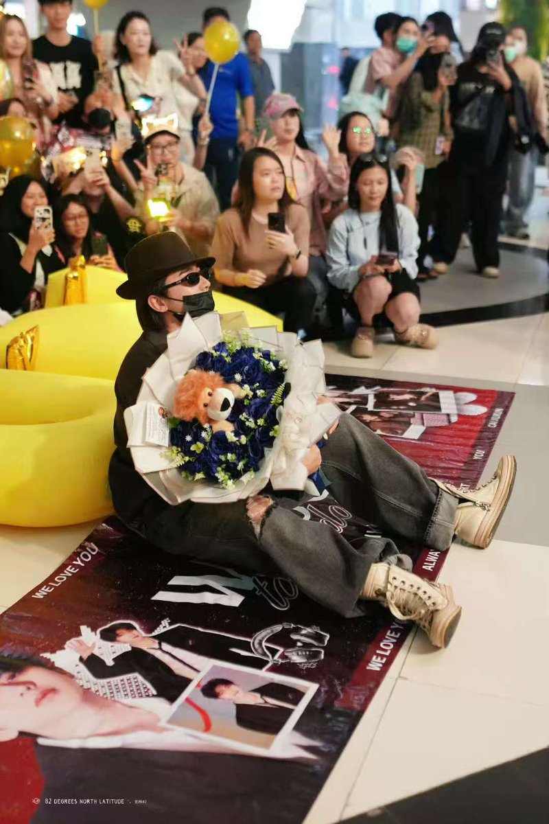 zwei_Nathalia's tweet photo. From solo stages to our idol arena! A warm welcome to the multi-talented KUN. Get ready for an unforgettable show!

KUN Indonesian Idol
#KUN #Caixukun #KUNxIndonesianidol 
@kun_officialx https://t.co/aNRhETNAzL