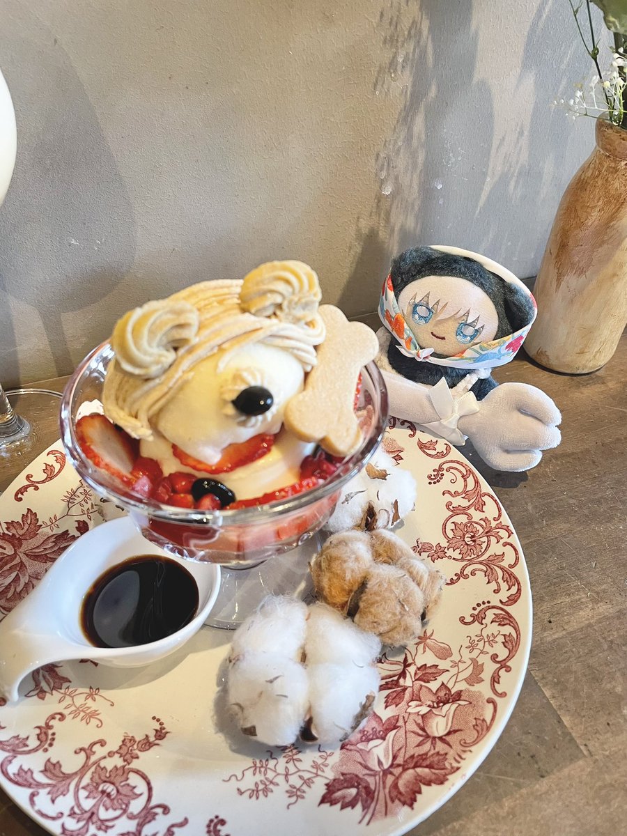 どこからたべようかな…🐈‍⬛🍴♩