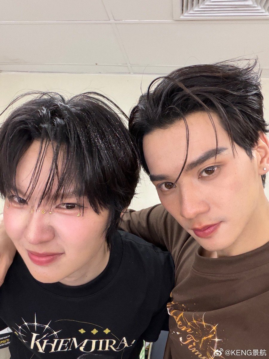 flowerknows614's tweet image. ตื่นมาอวดหวานใจในเว่ยป๋อก่อนเลย พ่อฉัน

#KengNamping
#KhemjiraConcertDay2