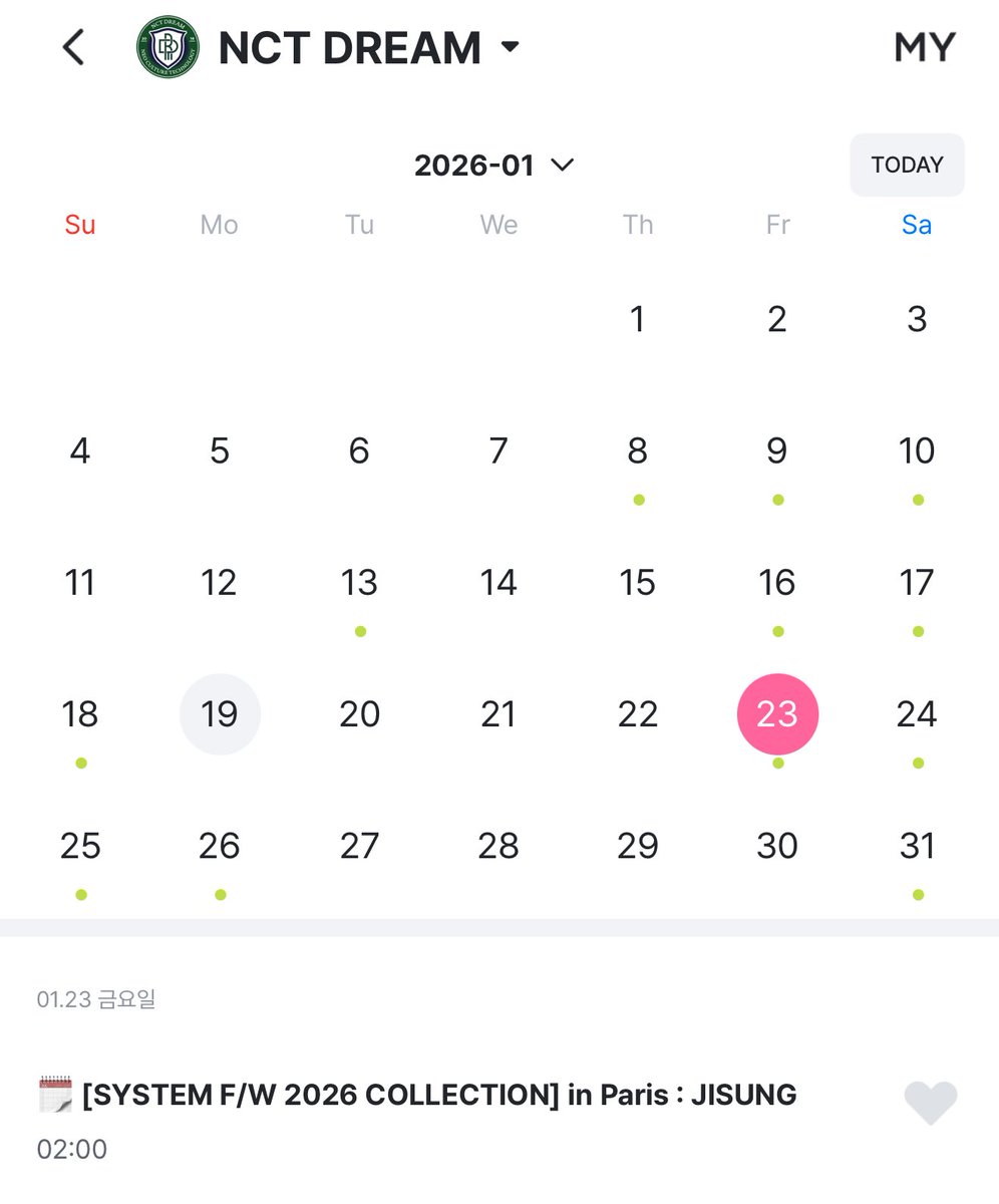 js_lovers_club's tweet image. 지성 파리 패션위크