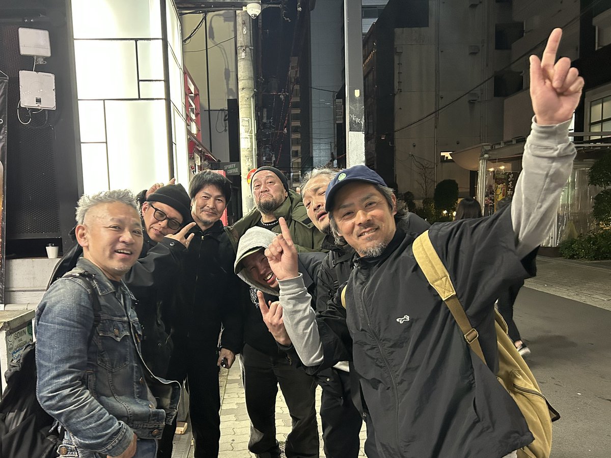 名古屋より大阪！どんどん４バンドのチームワーク上がってる。
次は大阪より東京やで！