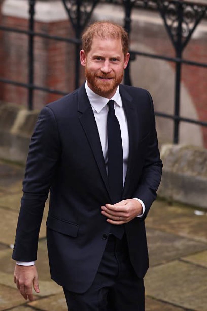 #PrinceHarry aka The Dragon Slayer has arrived at the High Court in London.⚖️

Good Luck Prince Harry 🍀 , justice for you and all the victims of the British tabloid press 💪👏