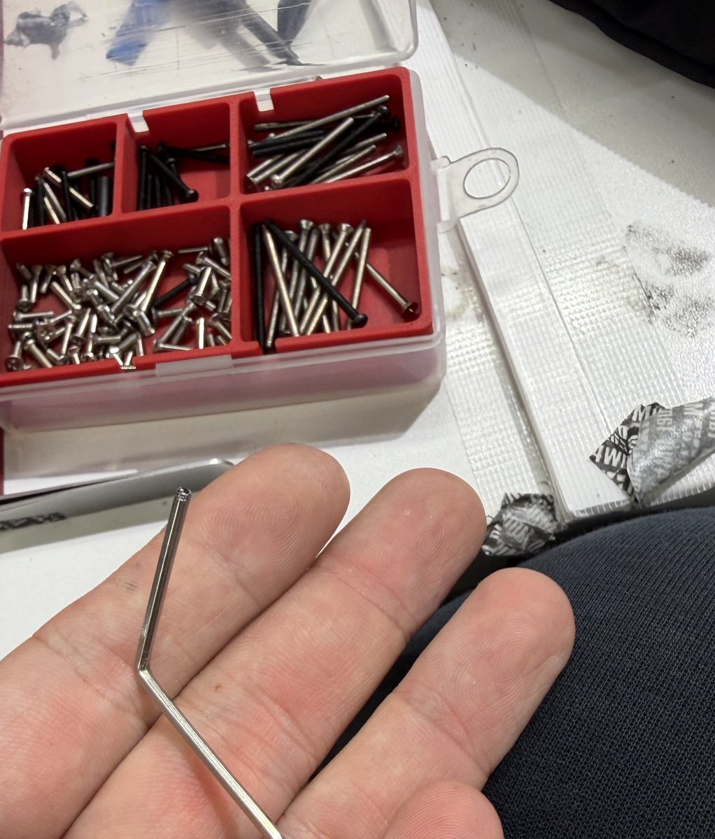 LHey🇨🇳 tweet media