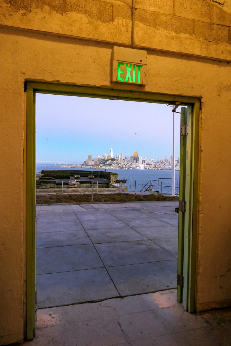 SingingLehrerin's tweet image. #PMJWeeklyChallenge Today there are #opendoors on Alcatraz. What a sight to be exiting towards!