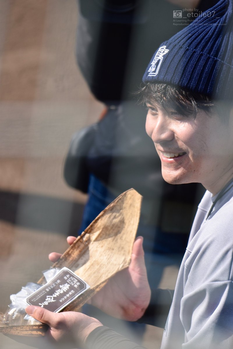 ☀️倉敷自主トレ
2026.01.19 ⚾️ 倉敷市営球場
（ 藤戸まんぢゅう大使さん❕）
#baystars
#佐野恵太 選手