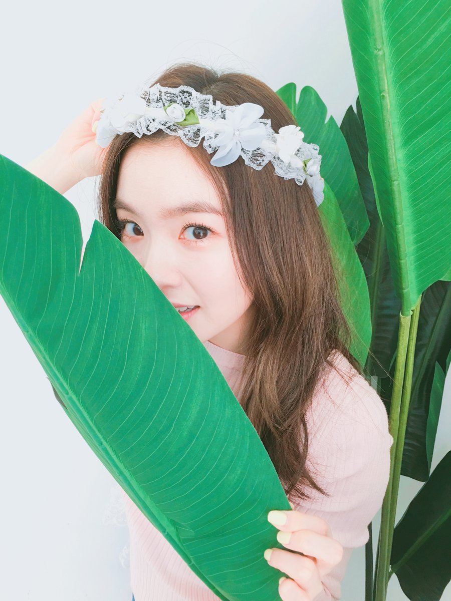 JOY SHARED IRENE'S PHOTO TOO 😭