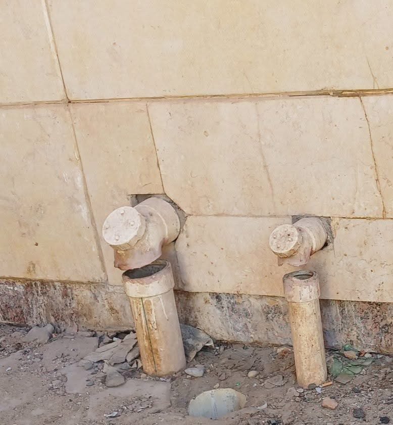 الشخص الخبرة بس هو اللي هيعرف سبب كسر المواسير دي