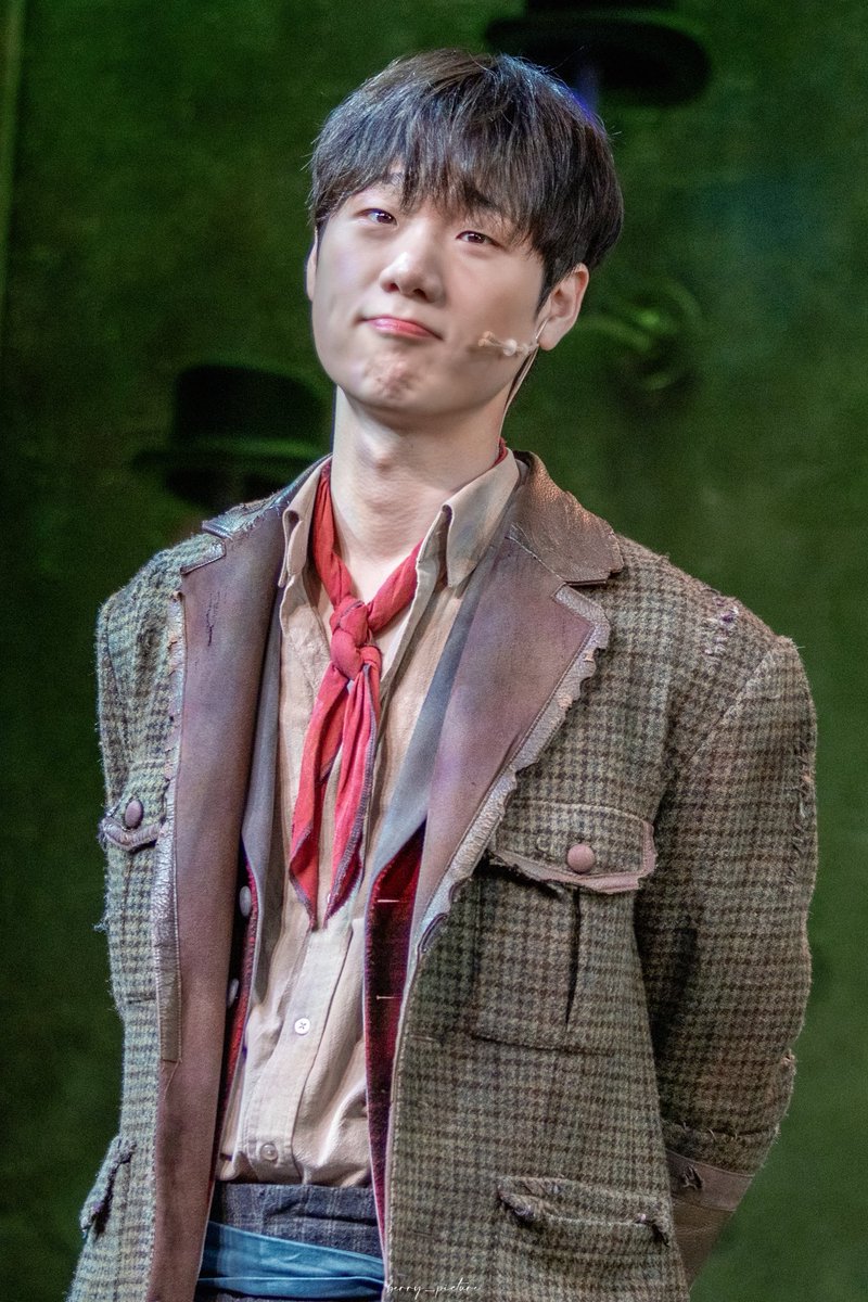 딸기네 tweet media