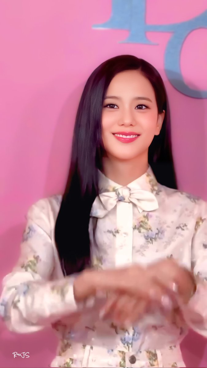 RossJS_'s tweet image. JISOO X DIOR POP UP TOKYO
#Jisoo #dior #JISOOxDior