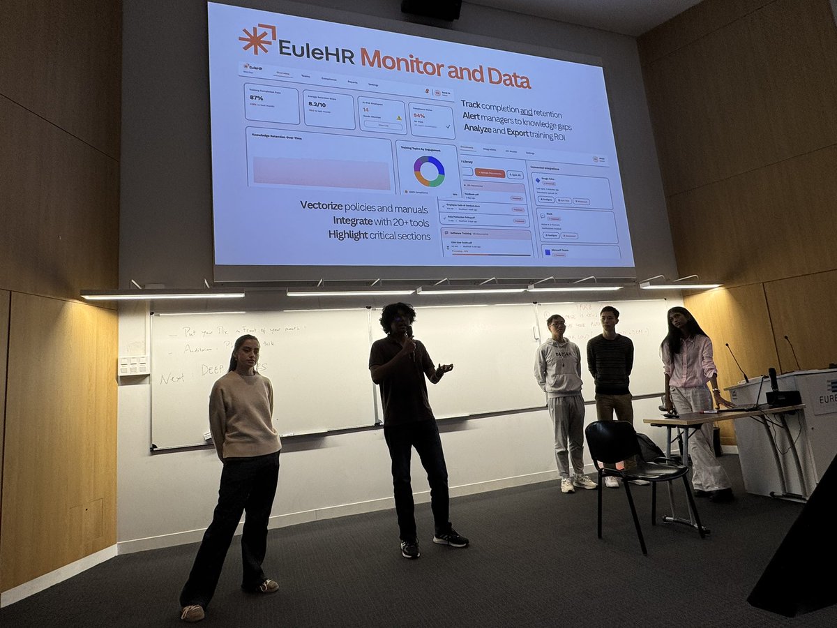 Cluster IA tweet media