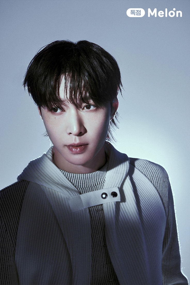 knockknock0408's tweet image. LAY