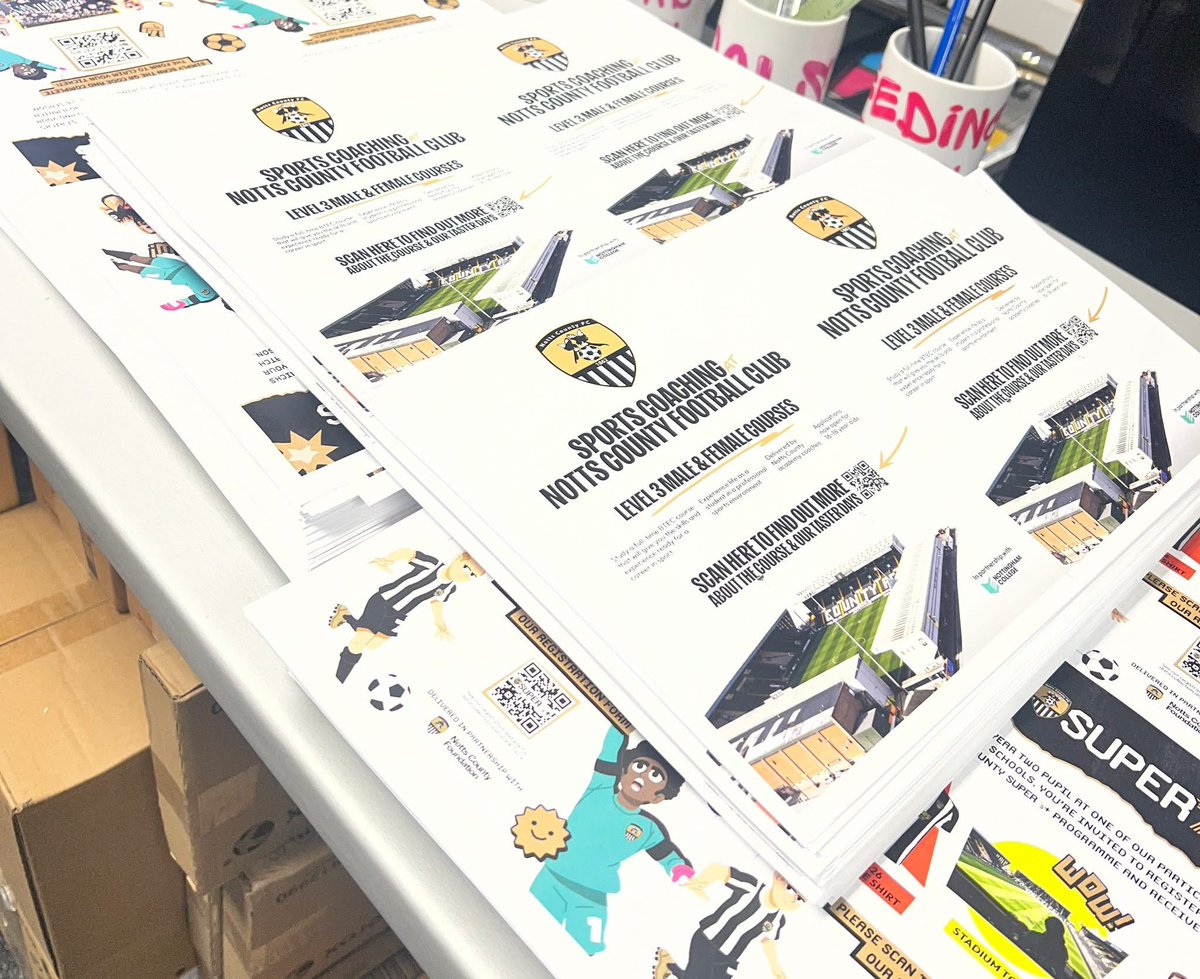 printspin's tweet image. Happy Monday! 👍😎 🔥

👀 Sneak peek of some A5 Flyers that have all been printed and are now ready to head into cutting for our good friends down the road at Notts County Football Club ⚽

Print Spin - 0115 837 6300

#printing #digitalprinting #nottingham #printspin