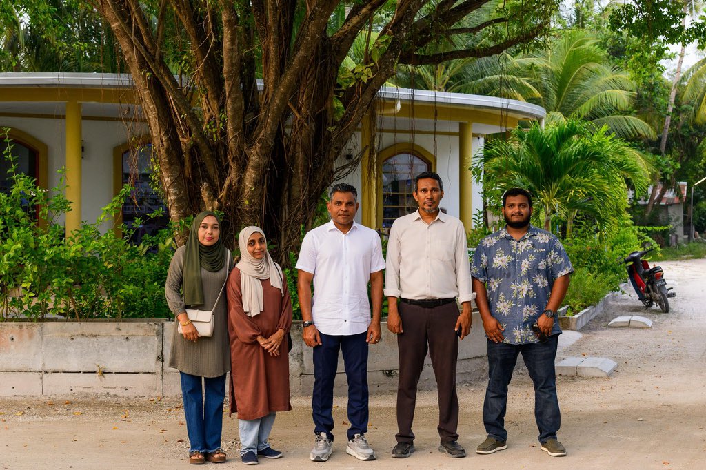 ކައުންސިލް އިންތިހާބުގައި ފުވައްމުލައް ސިޓީގެ ކައުންސިލާއި އ.ތ.މ ކޮމިޓީގެ މަގާމުތަކަށް އެމްޑީޕީގެ ޓިކެޓުގައި ވާދަކުރާ މާދަނޑު އަދި ދިގުވާނޑު އަވަށުގެ ކެނޑިޑޭޓުންނަށް ތާއީދު ހޯއްދެވުމަށް <a href="/FaisalNasym/">Faisal Naseem</a> ދޮރުން ދޮރަށް ހިންގެވުން.

#VoteMdp ✅
#EnmenEkeeKuriah