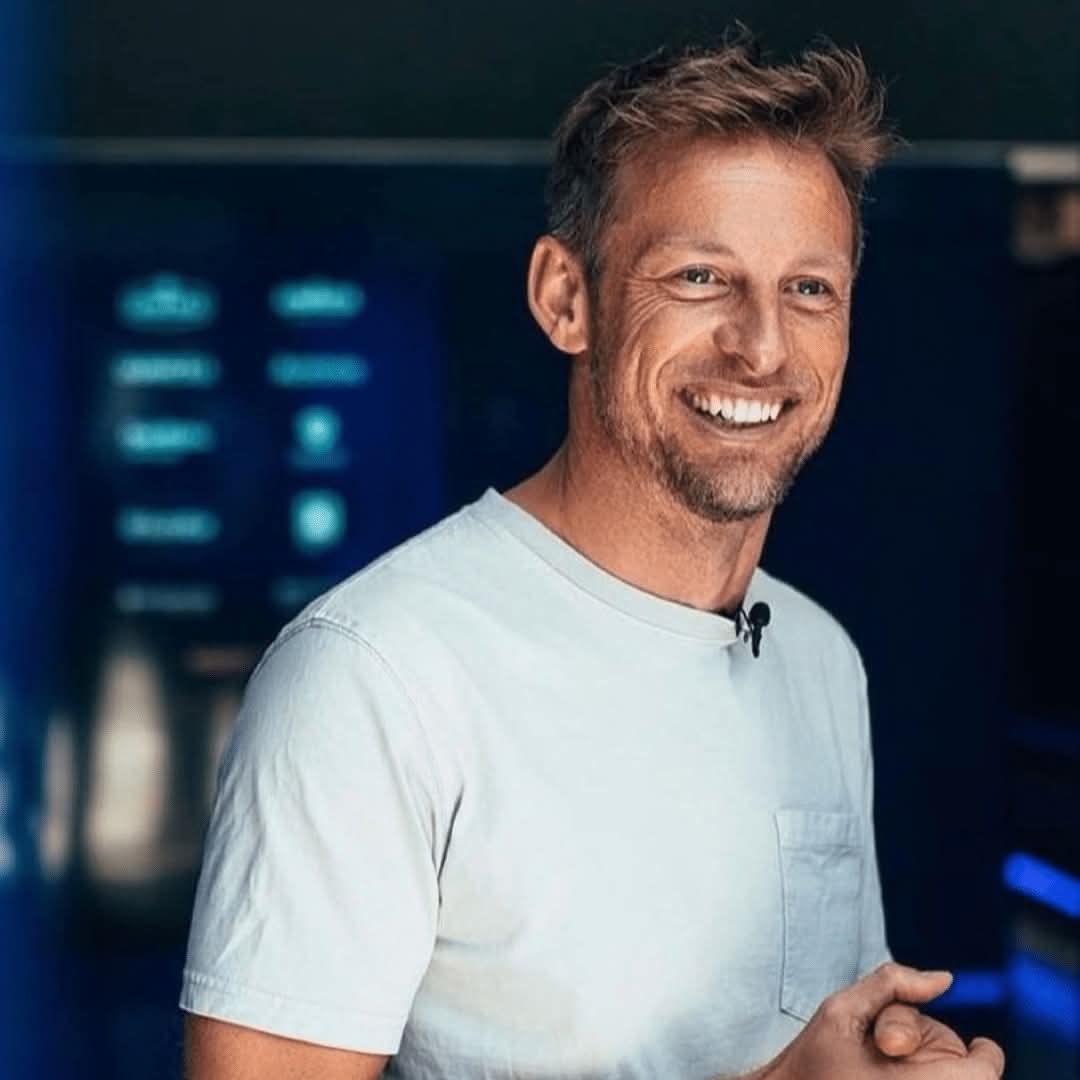 TheHardCompound's tweet image. 1/2

Happy Birthday to 2009 @F1 champion @JensonButton (46).

Jenson took 15 wins from his 306 GPs (starting with @WilliamsF1) between 2000 &amp;amp; 2017, winning that amazing title with Brawn GP.

The 1998 Formula Ford Champion &amp;amp; Festival winner...

#HappyBirthday #f1 #button #mclaren