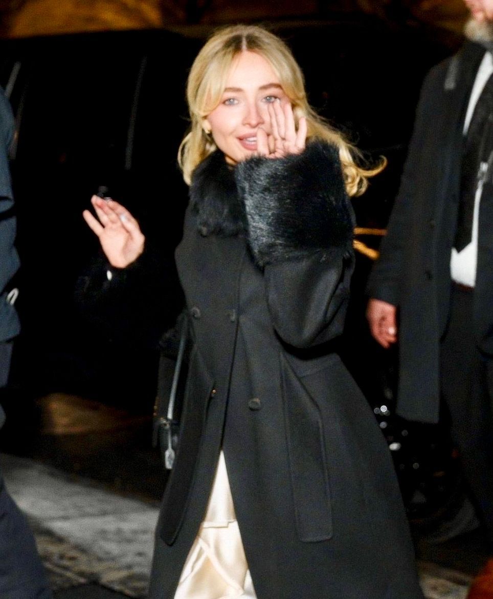 Joe and Sabrina were together at the SNL after party 🤭👀