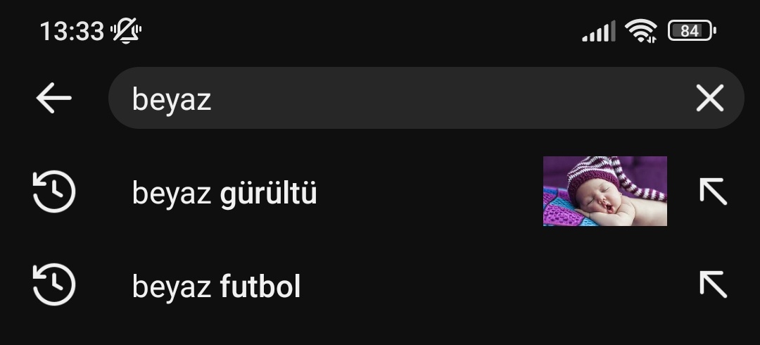 YouTube aramalarımda zirve değişti.
Düne kadar beyaz yazınca futbol gelirdi, şimdi gürültü geliyor. 
Algoritma şaşkın.
Hoş geldin oğlum 🦅