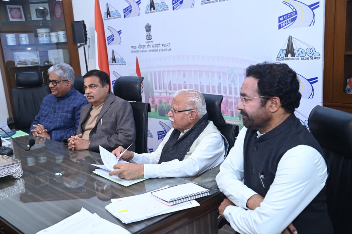 mlkhattar's tweet image. Attended an inter-ministerial meeting in New Delhi today with cabinet colleagues @nitin_gadkari Ji, @kishanreddybjp Ji, and @byadavbjp Ji.

Discussions centered on convergence for recovery of critical minerals from e-waste, Extended Producer Responsibility, and strengthening the…