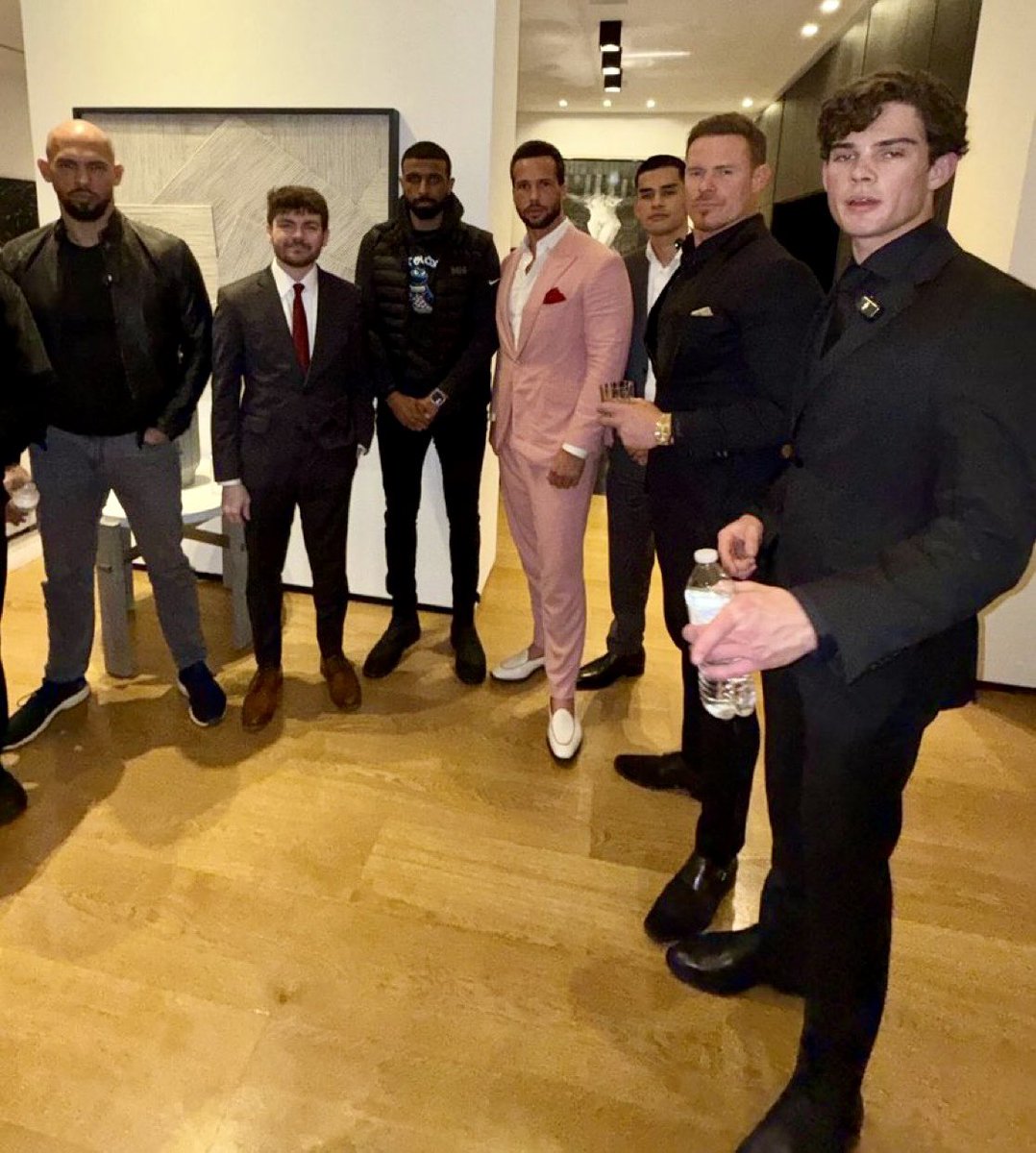 DailyFreier's tweet image. What is the name of this Boy Band?

Wrong Answers Only.