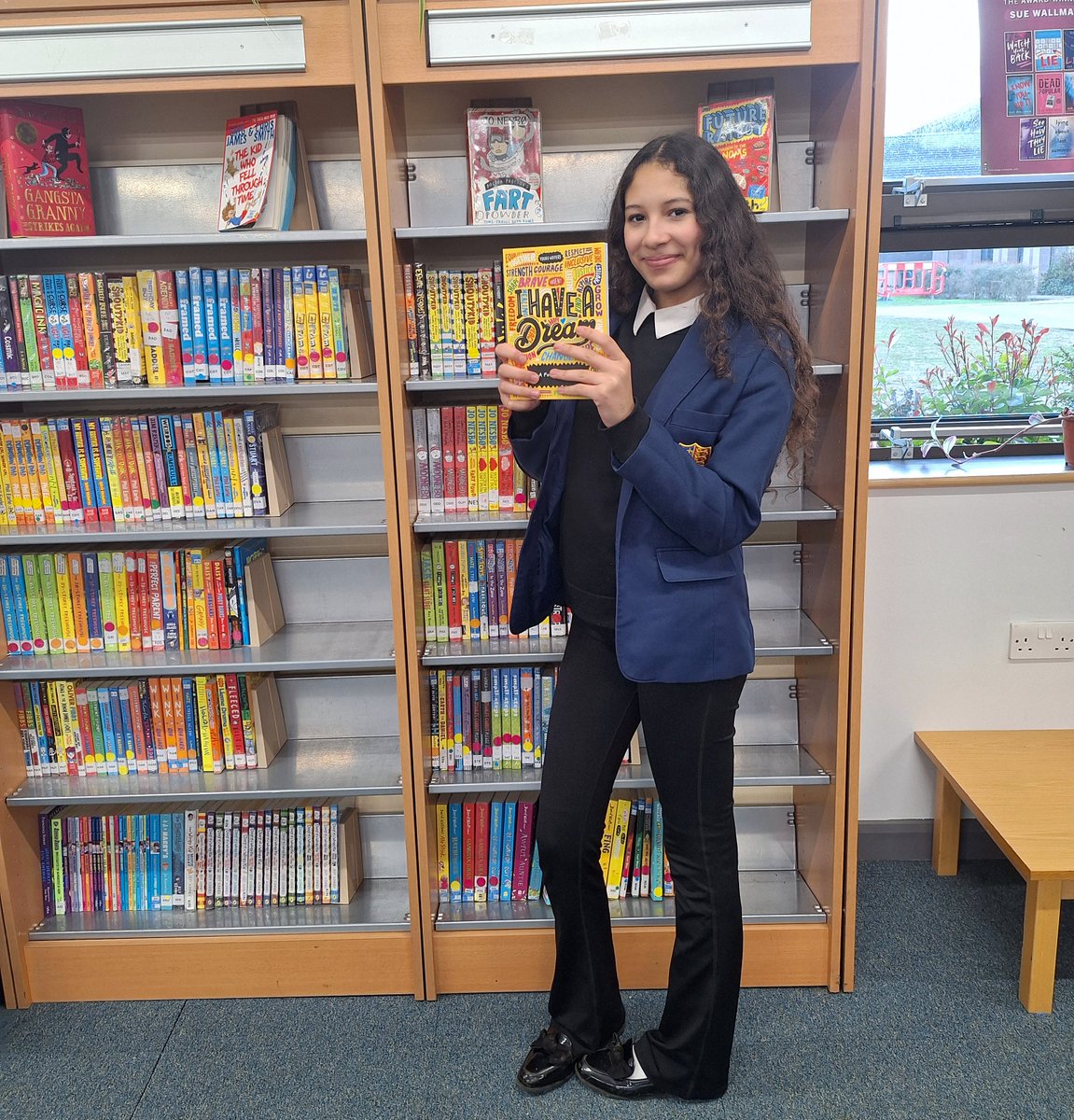 Queen Elizabeth's tweet media