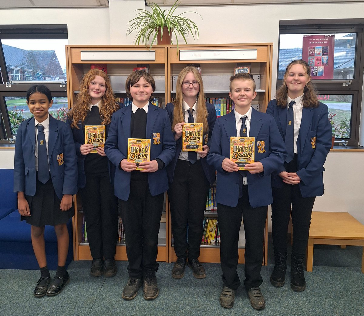 Queen Elizabeth's tweet media