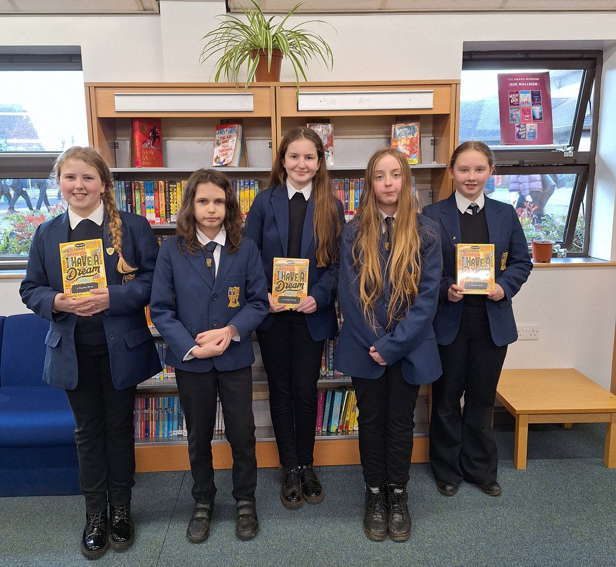 Queen Elizabeth's tweet media