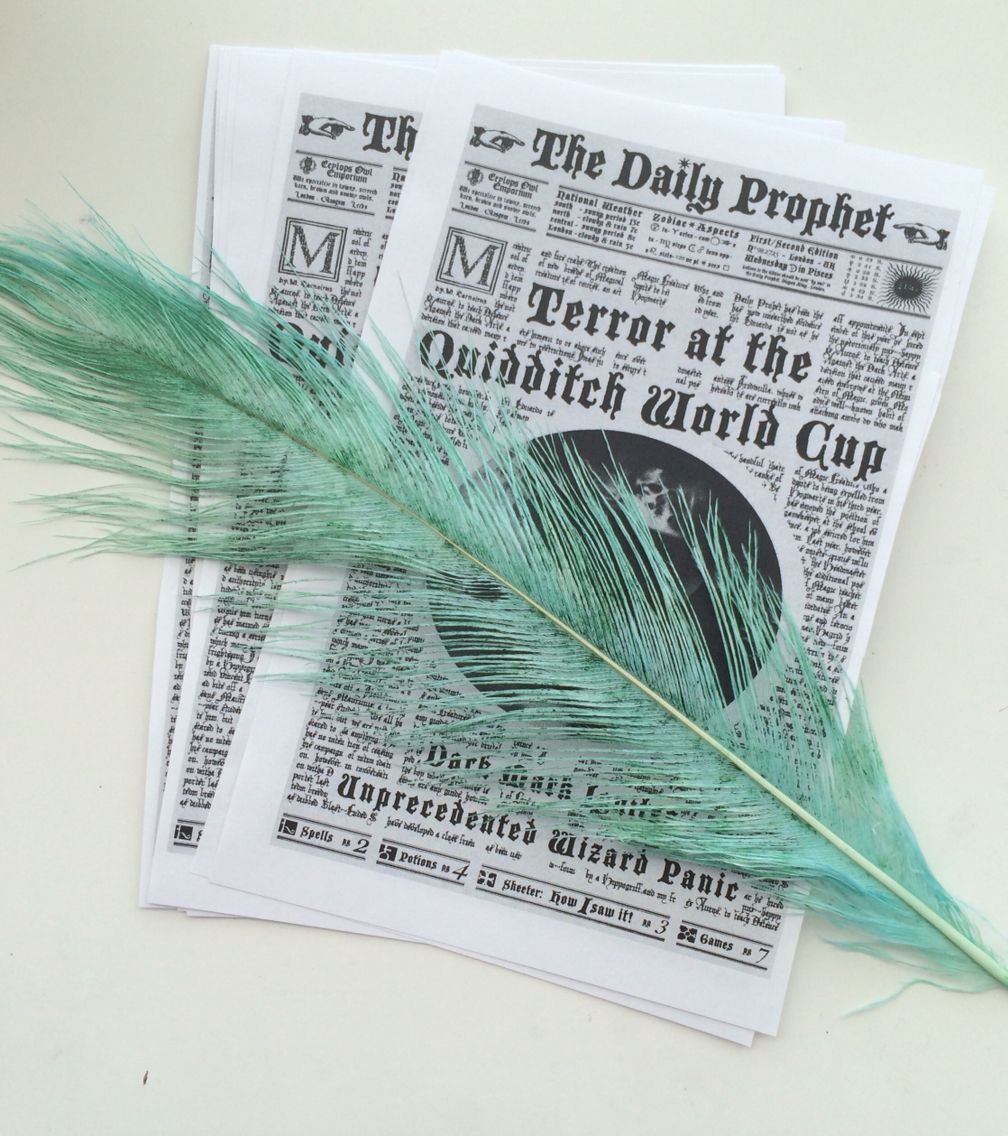 𝟏𝟗/𝟏/𝟏𝟗𝟕𝟖
𝘌𝘥𝘪𝘤𝘪𝘰́𝘯 𝘌𝘴𝘱𝘦𝘤𝘪𝘢𝘭 𝘋𝘦 𝘊𝘰𝘳𝘢𝘻𝘰́𝘯 𝘋𝘦 𝘉𝘳𝘶𝘫𝘢

Una lechuza le llega a todo aquel adulto subscrito a la revista aquella mañana.
Los estudiantes de Hogwarts recibirán la edición a traves de lechuzas que sueltan sobres verdes +