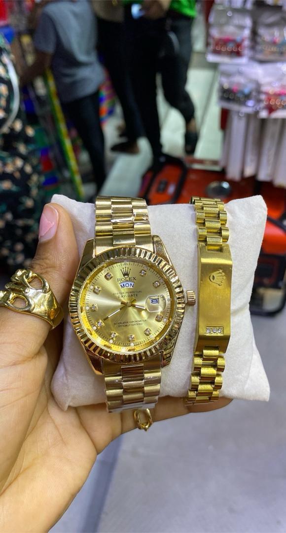 mankadolly's tweet photo. Rolex and bracelet zipo
38000
Simu:+255692608572
Manyema kariakoo
Mikoani na nchi jirani tunatuma 
Dar tunafanya delivery 
Naomba nisaidie kurepost https://t.co/S2mmf1i7nl