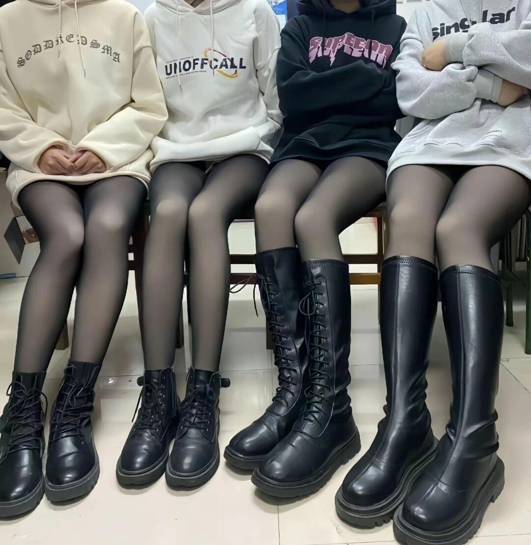 Janet19c's tweet photo. 洛阳小帅呢？室友介绍给你认识。 https://t.co/MP6wspvkTA