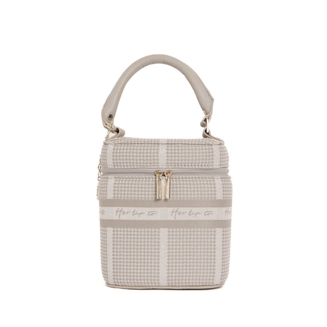 ⁡ ⁡𝓡 tweet media