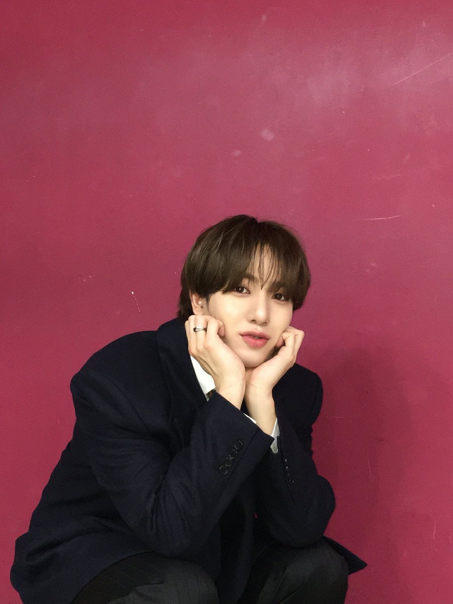 [ #카즈타 ] 희원이한테 배웠다 이 포즈🐶

#엔싸인 #nSSign #KAZUTA