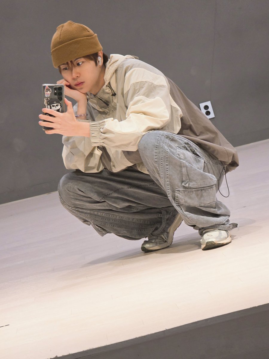추...워...🥶

#MINSEOK #민석 #DIGNITY #디그니티