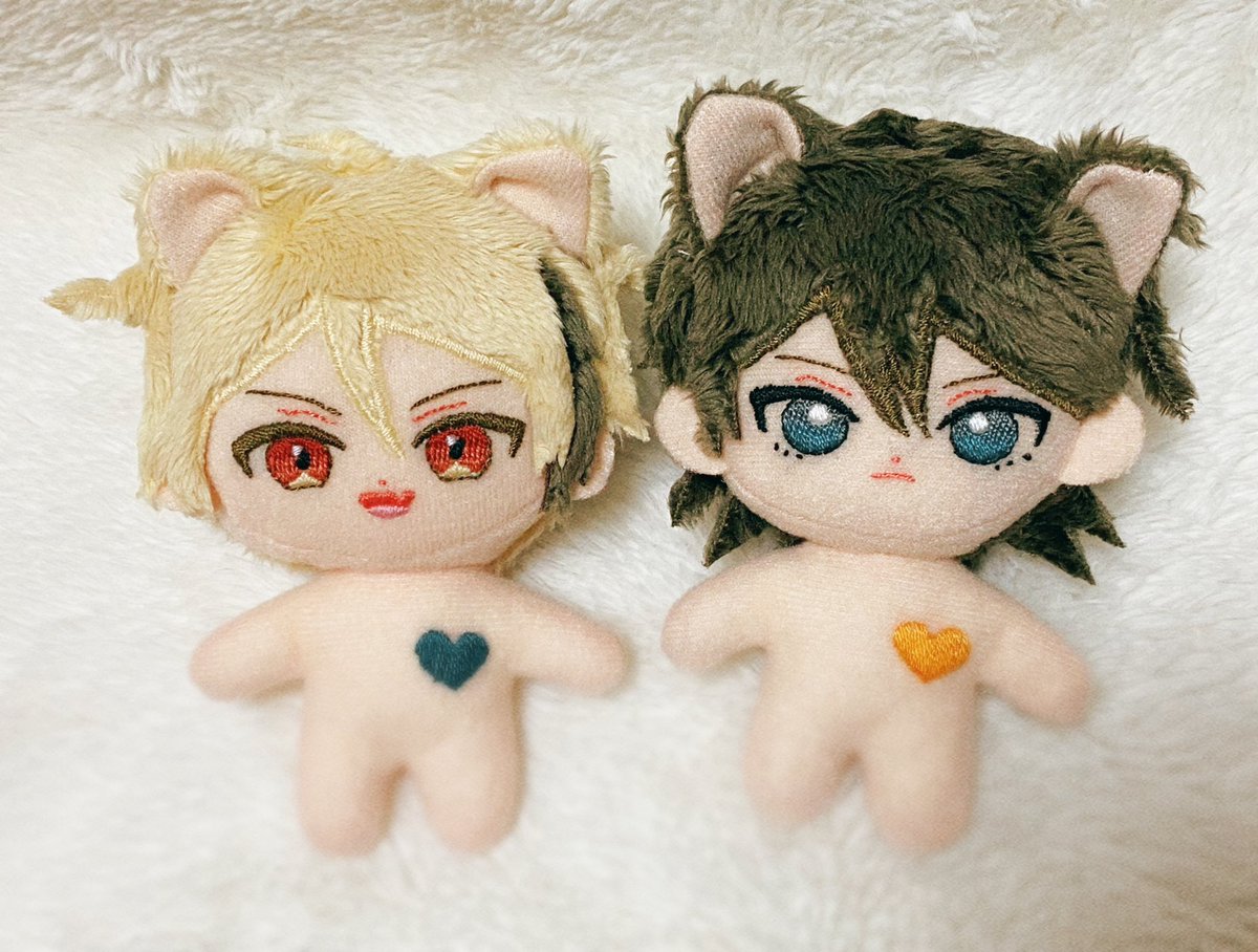 mykyu0w0's tweet photo. こぐさん （@chi_kgm )にセブピス自陣ぬいを作っていただきました〜‼️🧡🩵とってもとってもかわいい😭🫶かわいすぎます😭🫶髪のボア素材が気持ちよくてずっと撫でている🫳〃 要望もたくさん聞いていただき、大変感謝してます‼️本当にありがとうございます〜っ‼️🫶🫶　早急に服を着せるからね…😭 https://t.co/JuKayJRWWl