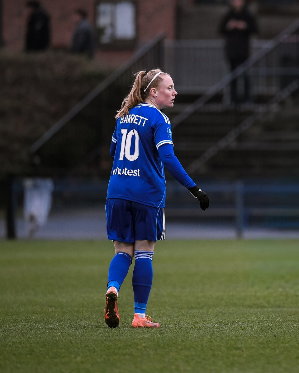RCSA_Feminines's tweet photo. Ce week-end Amber Barrett a également joué ses première minutes avec le Racing 💙

▸ #ArkemaPL | #RCLRCSA (0-1) https://t.co/Uk96dzVT0O
