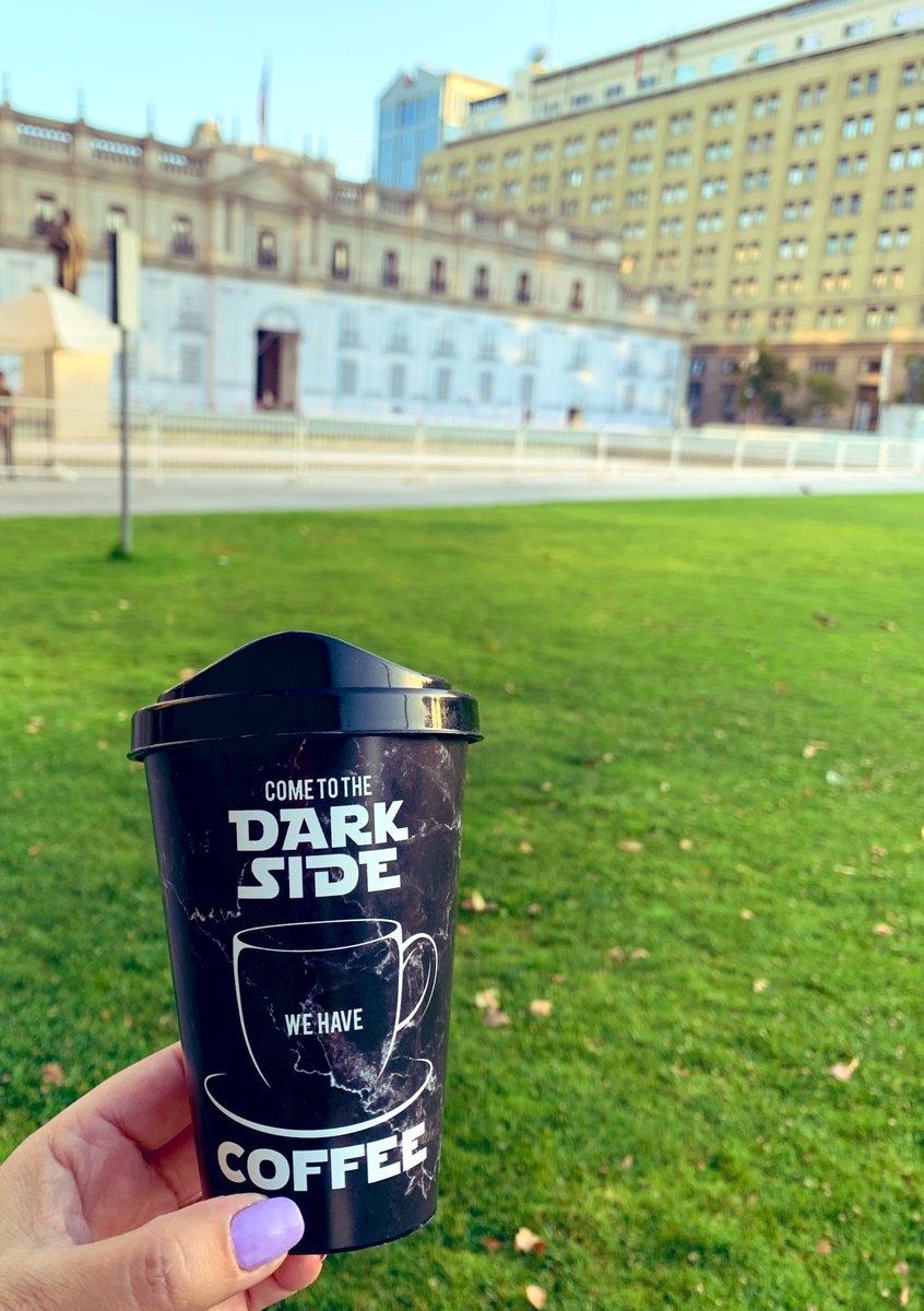 Lunes…. ya urge el café, es cuestión de supervivencia. I will survive, como cantaba Gloria Gaynor 🎶