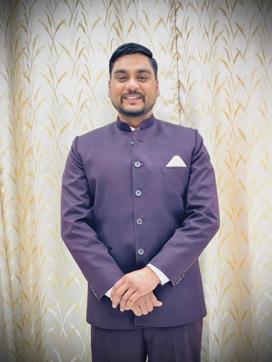 सम्मानित साथियों 18 जनवरी को मेरा सगाई का कार्यक्रम संपन्न हुआ हैं साथियों यह कार्यक्रम को बहुत  ही कम लोगों की उपस्थिति में संपन्न हुआ क्योंकि मेरे लिए व्यक्तिगत अवसर पर उत्साह मानना मैने उचित नहीं समझा क्योंकि आप सभी ने मेरे कंधों पर देश और समाज की जिम्मेदारी दी है मेरा जीवन