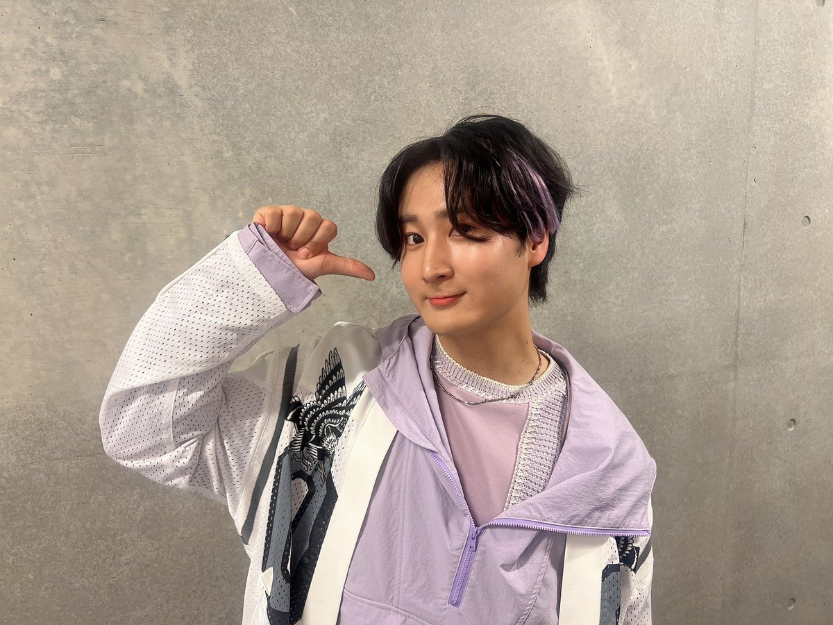 「東京カラーソニック!! Special Live ～Sugar Pop～」🍭

ご来場＆ご視聴ありがとうございました！
朗読劇たのしかったぁ！
霧島宙くんに入れ替わっちゃった！？
どう？似てた？☺️

そしてLIVEではソロ曲にユニットに、
5人バージョン『Begin on buddy』も披露させていただきました！！🎤