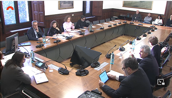 ES_Catalunya's tweet photo. 🧵 Continuen les compareixences al Parlament sobre la futura #LleiESS. 

Segona sessió amb un missatge clar: cal una llei de país, amb reconeixement jurídic, perímetre clar i seguretat jurídica per a l’ESS.

#EconomiaQueEmociona

https://t.co/drINb9g3zj https://t.co/6dzf6yQYcp